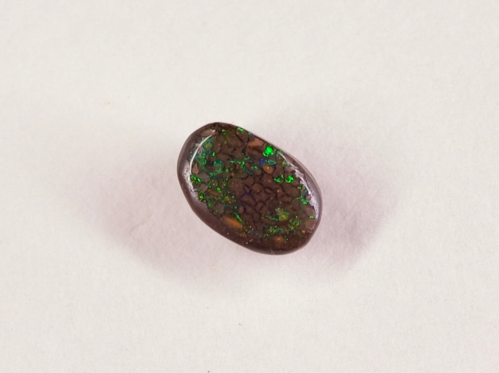 Opale boulder d’Australie — ovale — 1,6 ct