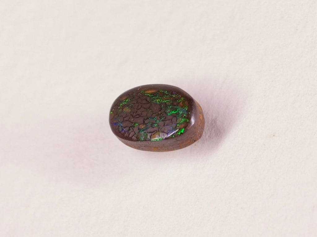 Opale boulder d’Australie — ovale — 1,6 ct