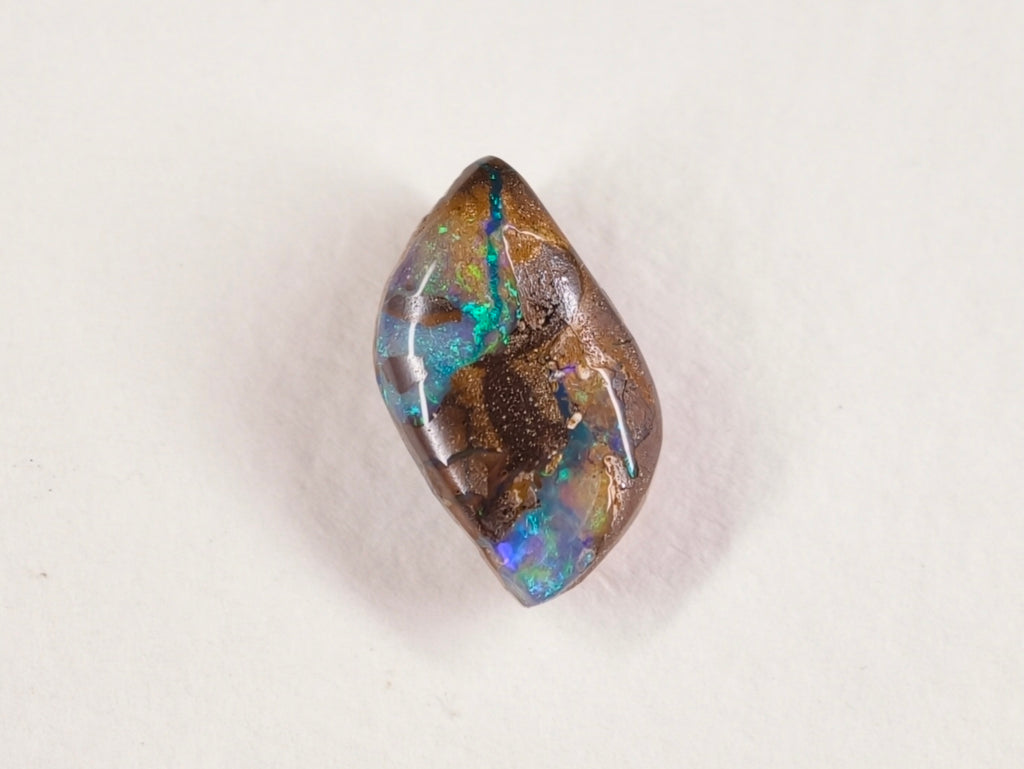 Opale boulder d’Australie — forme libre — 3,1 ct