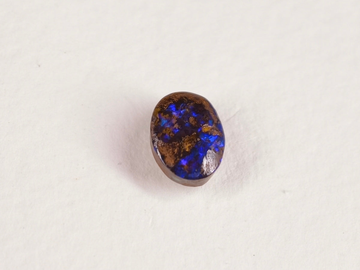 Opale boulder d’Australie — ovale — 1,2 ct