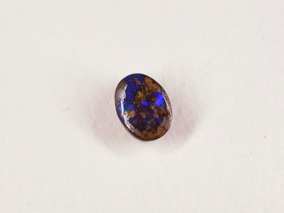 Opale boulder d’Australie — ovale — 1,2 ct
