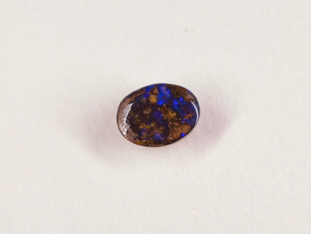 Opale boulder d’Australie — ovale — 1,2 ct