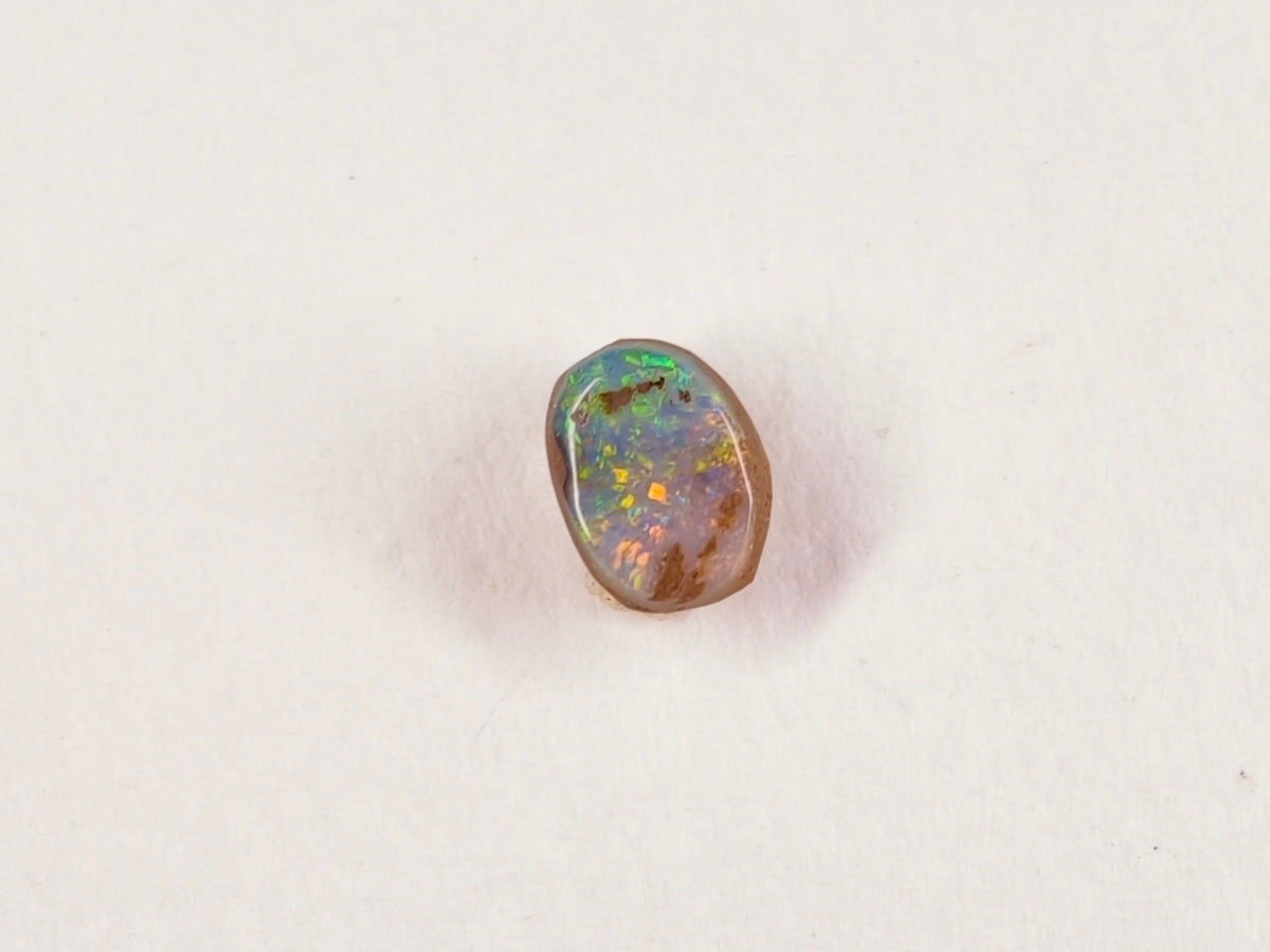 Opale boulder d’Australie — ovale — 0,6 ct