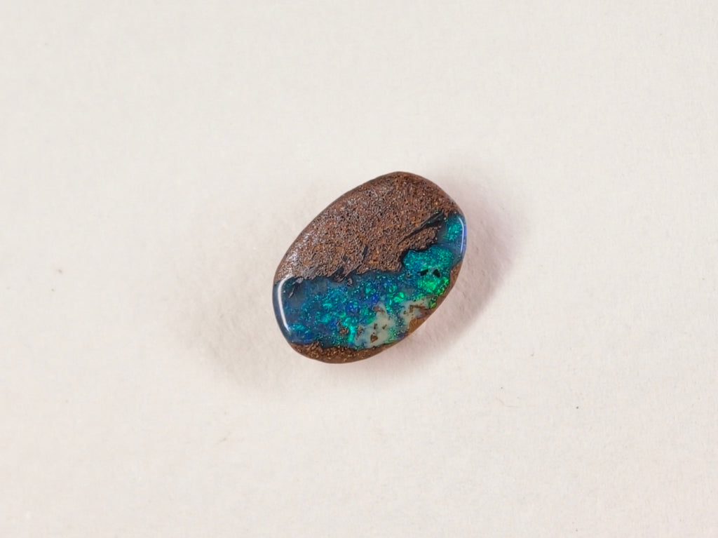 Opale boulder d’Australie — ovale — 1 ct
