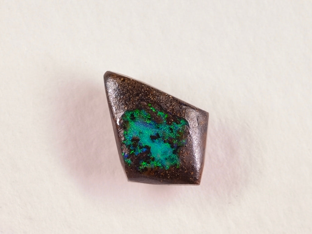 Opale boulder d’Australie — cerf-volant — vert — 2,5 ct
