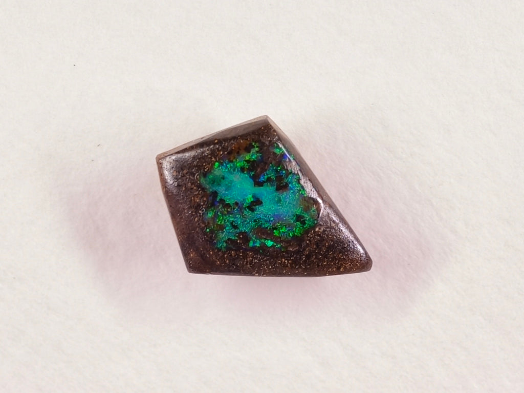 Opale boulder d’Australie — cerf-volant — vert — 2,5 ct