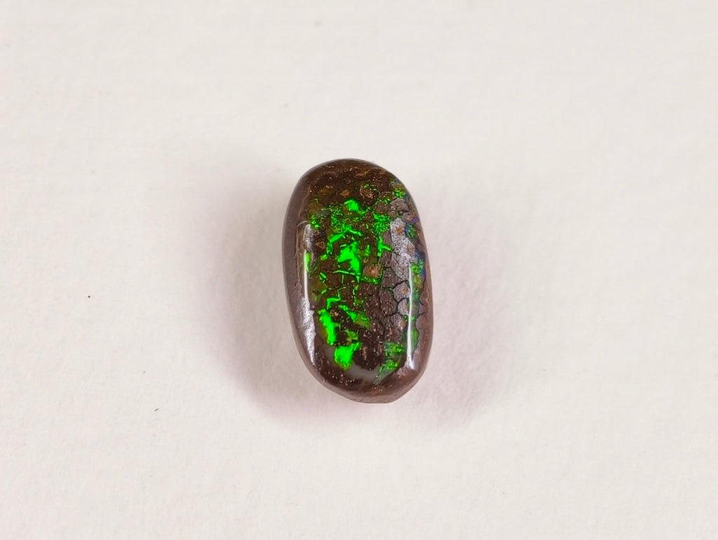 Opale boulder d’Australie — ovale — 1,7 ct