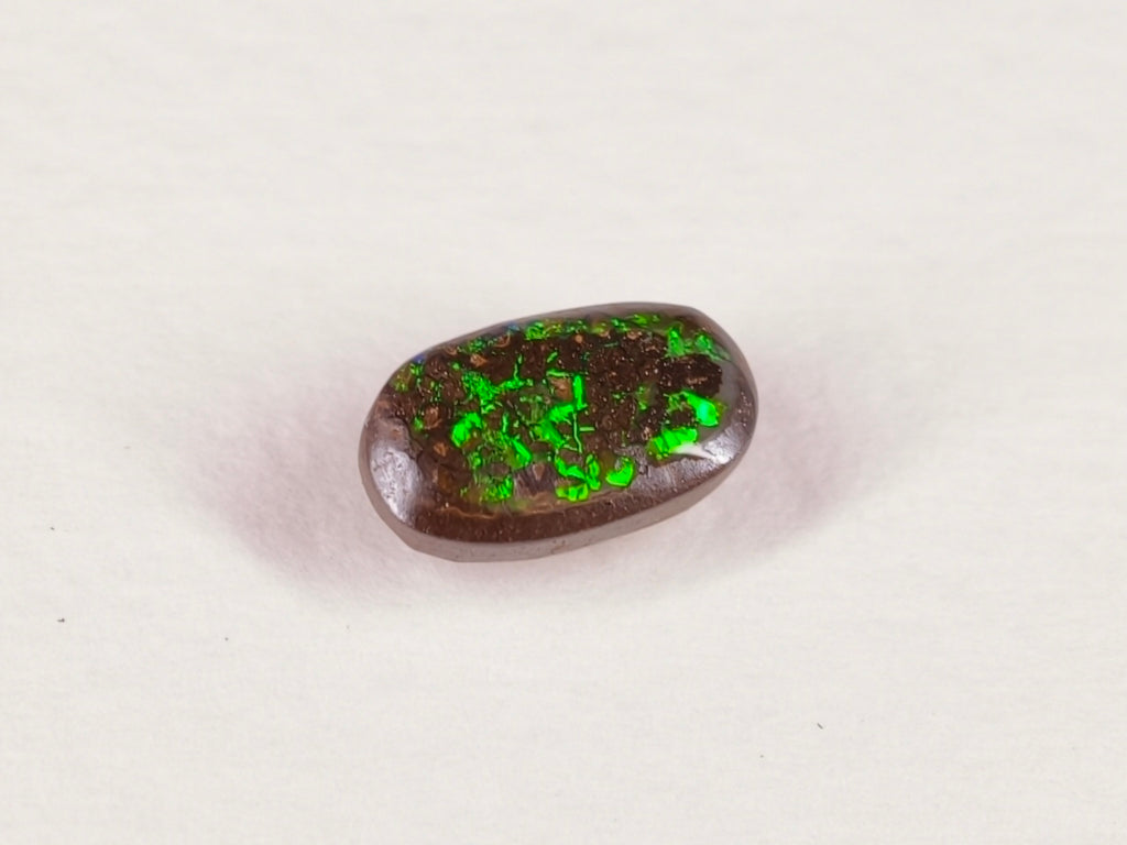 Opale boulder d’Australie — ovale — 1,7 ct