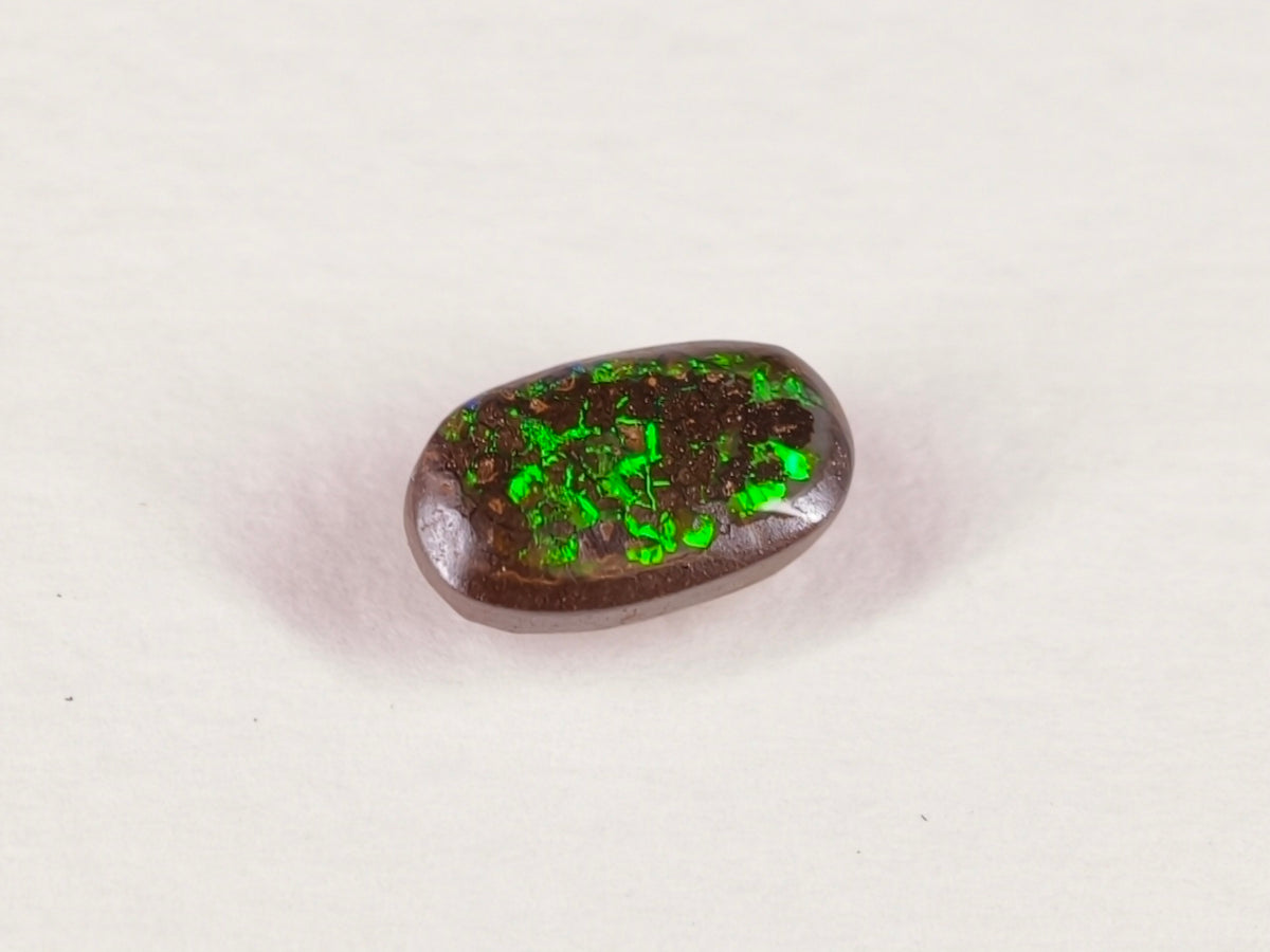 Opale boulder d’Australie — ovale — 1,7 ct