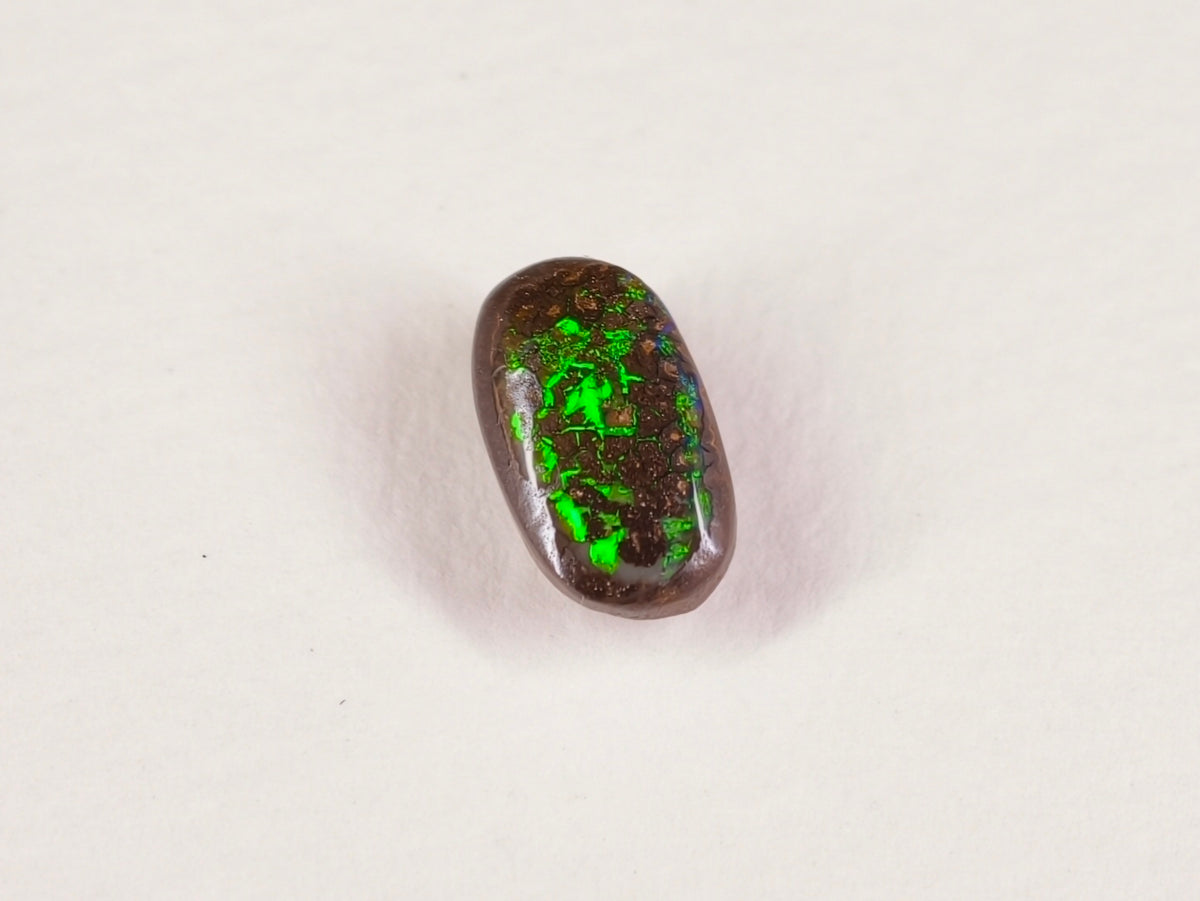 Opale boulder d’Australie — ovale — 1,7 ct