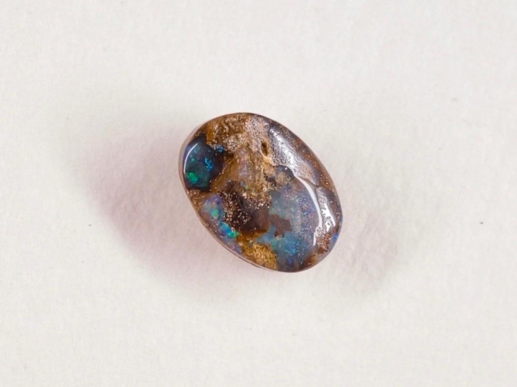 Opale boulder d’Australie — ovale — 1,1 ct