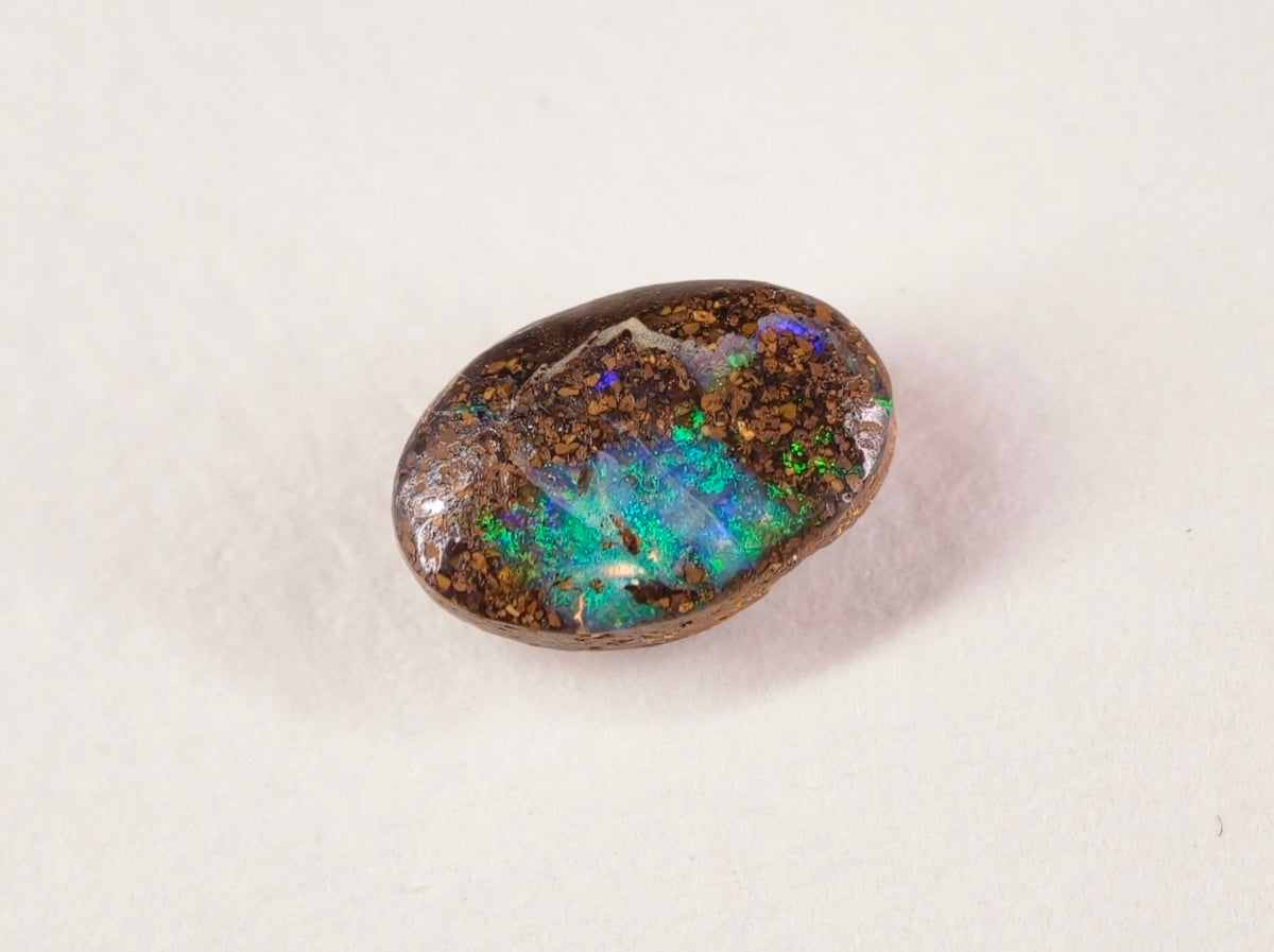 Opale boulder d’Australie — ovale — 4 ct