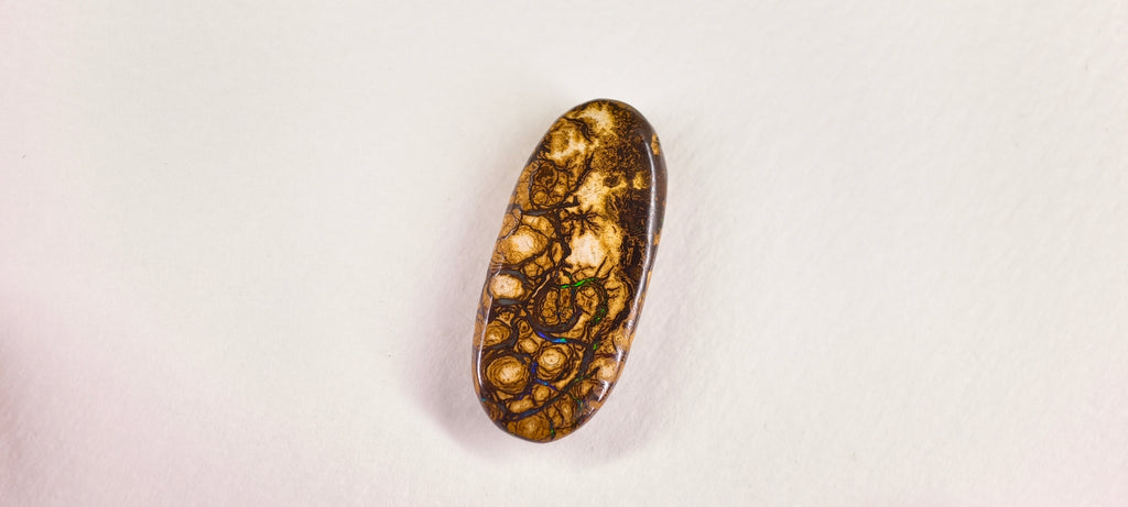 Opale boulder d’Australie — ovale — 18,7 ct