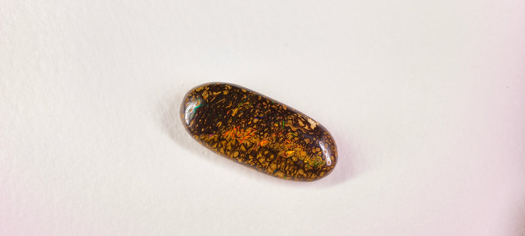 Opale boulder d’Australie — ovale — 18,7 ct