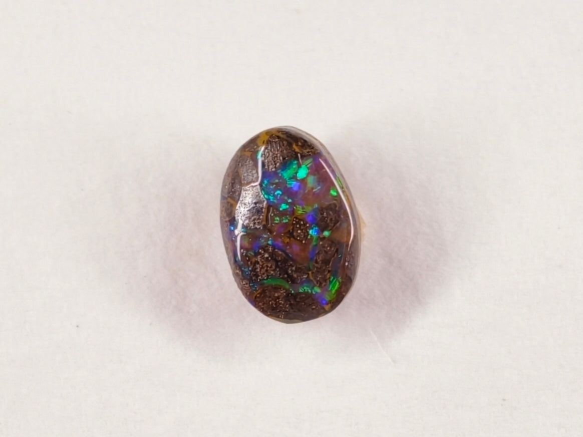 Opale boulder d’Australie — ovale — 1,3 ct