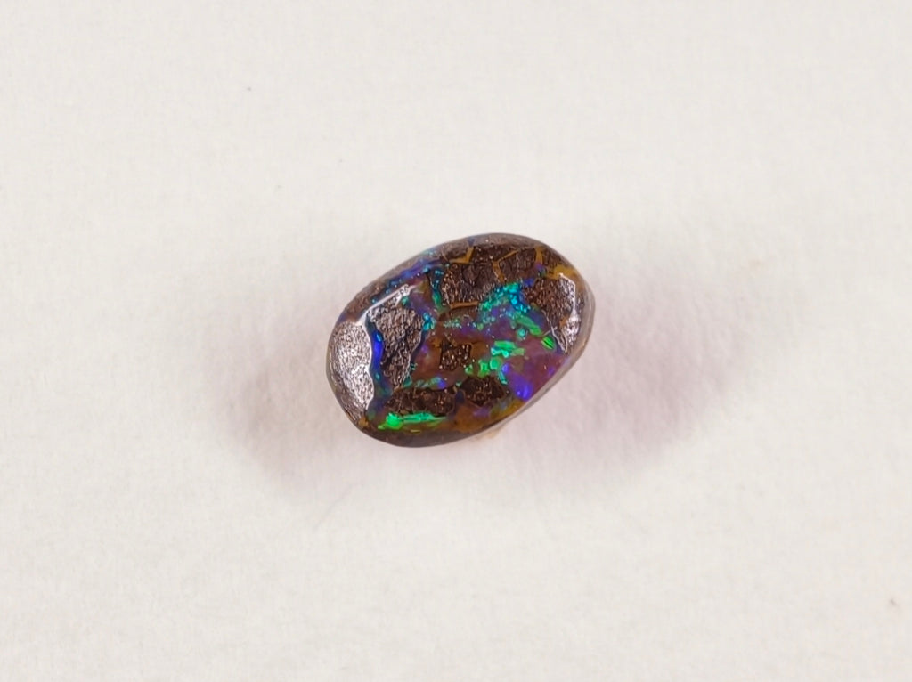 Opale boulder d’Australie — ovale — 1,3 ct