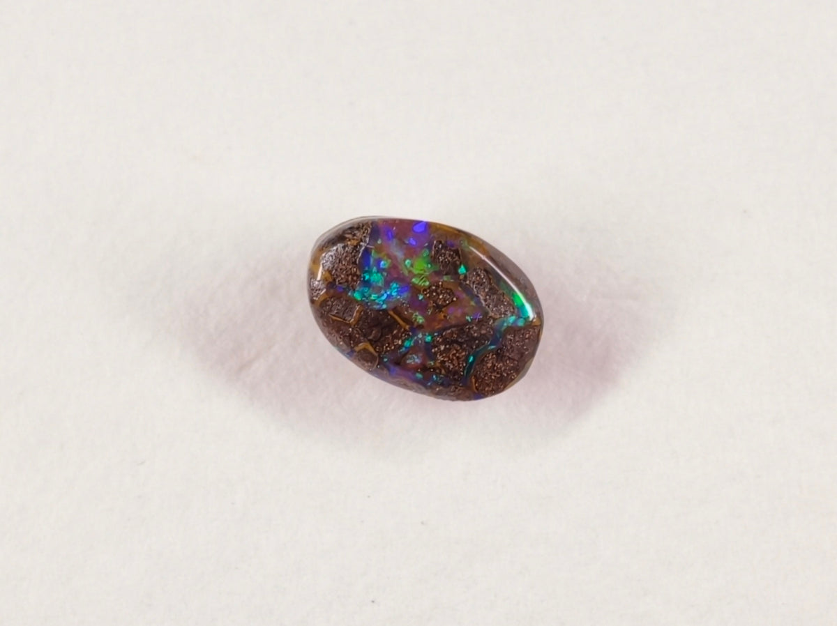 Opale boulder d’Australie — ovale — 1,3 ct