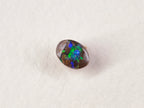 Opale boulder d’Australie — ovale — 0,4 ct