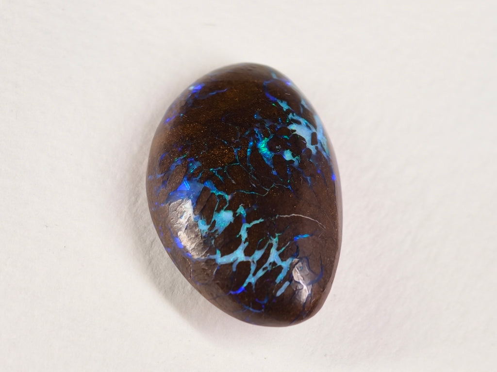 Opale boulder d’Australie — forme libre — bleu-vert — 28 ct