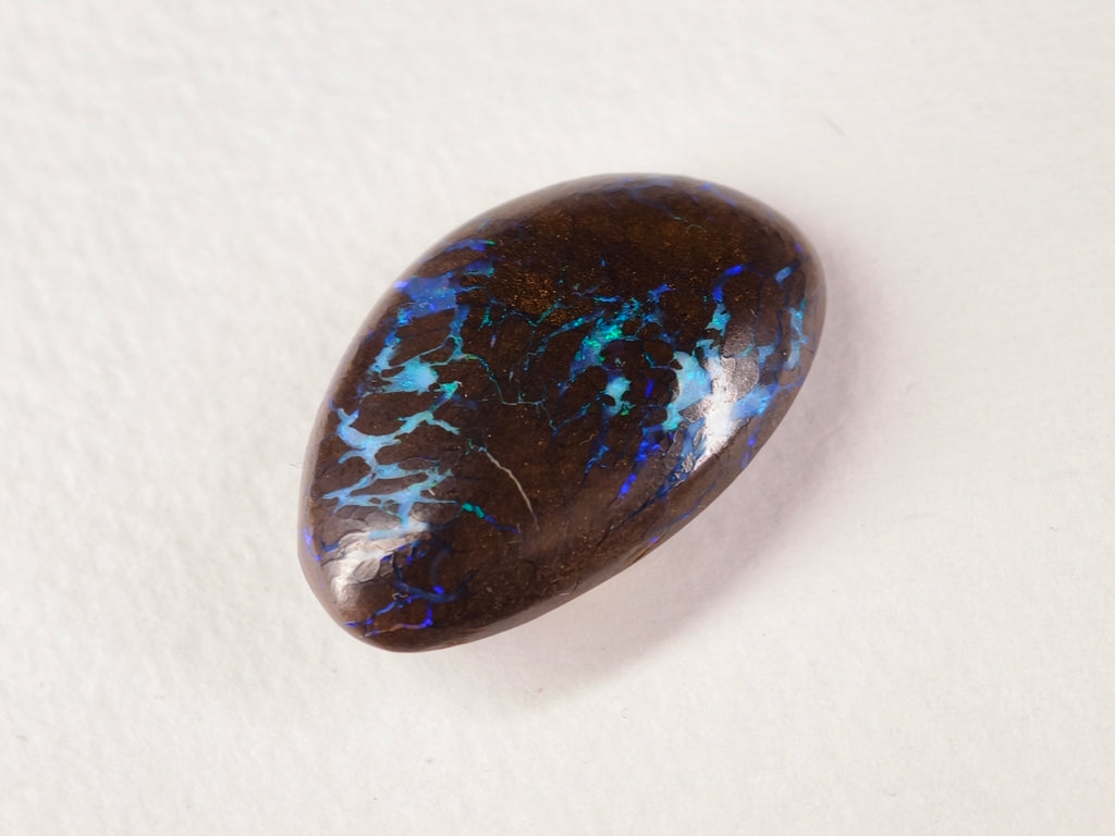 Opale boulder d’Australie — forme libre — bleu-vert — 28 ct