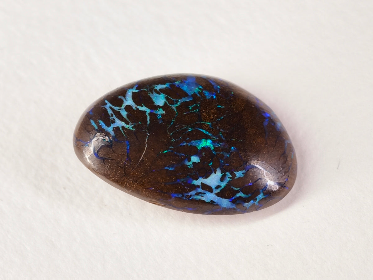 Opale boulder d’Australie — forme libre — bleu-vert — 28 ct