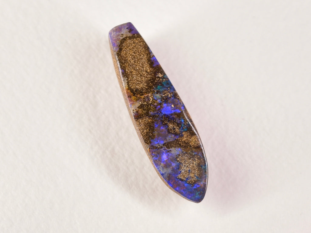 Opale boulder d’Australie — forme libre — 23,9 ct