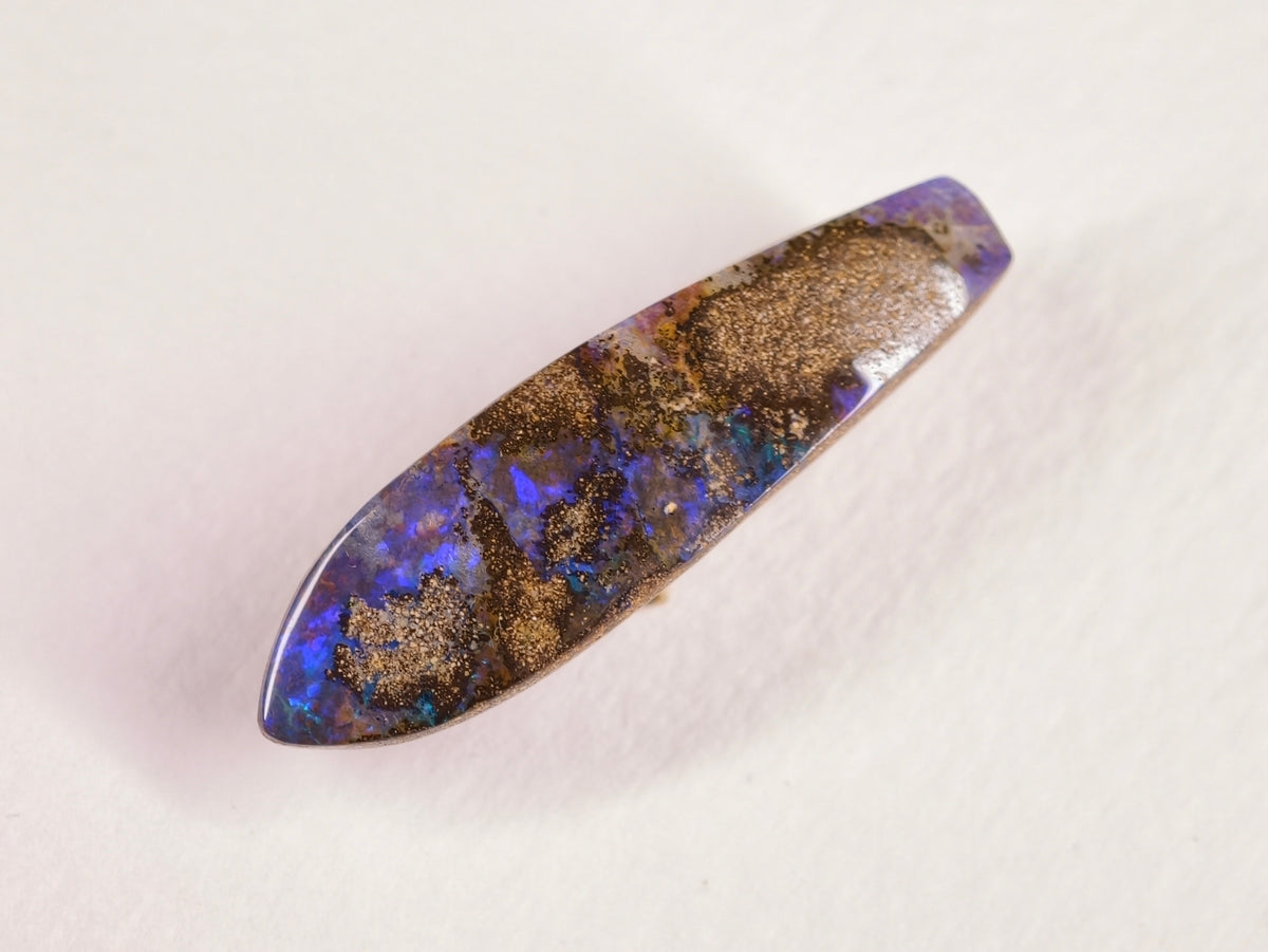 Opale boulder d’Australie — forme libre — 23,9 ct