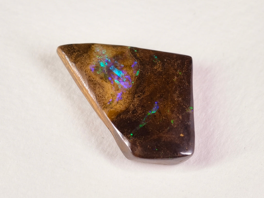 Opale boulder d’Australie — forme libre — 21,3 ct