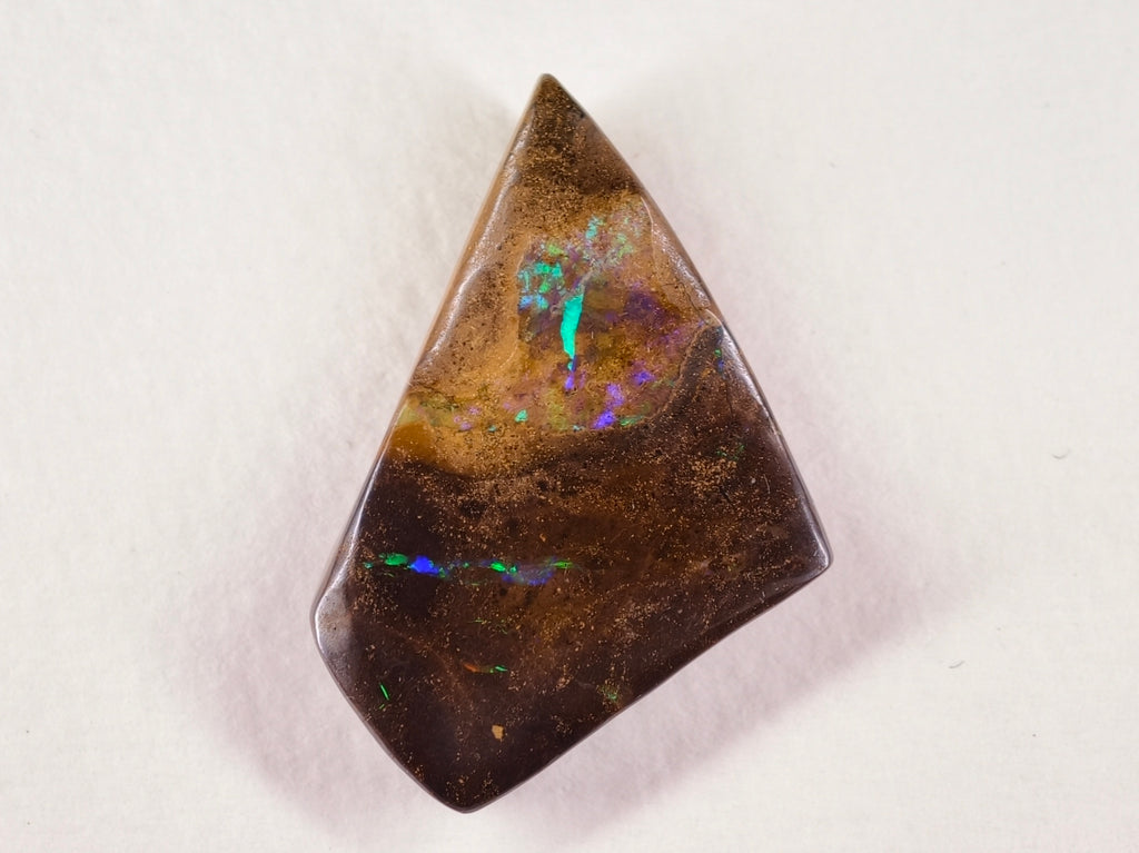 Opale boulder d’Australie — forme libre — 21,3 ct