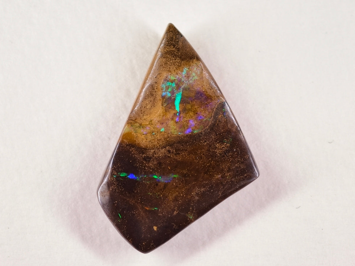 Opale boulder d’Australie — forme libre — 21,3 ct