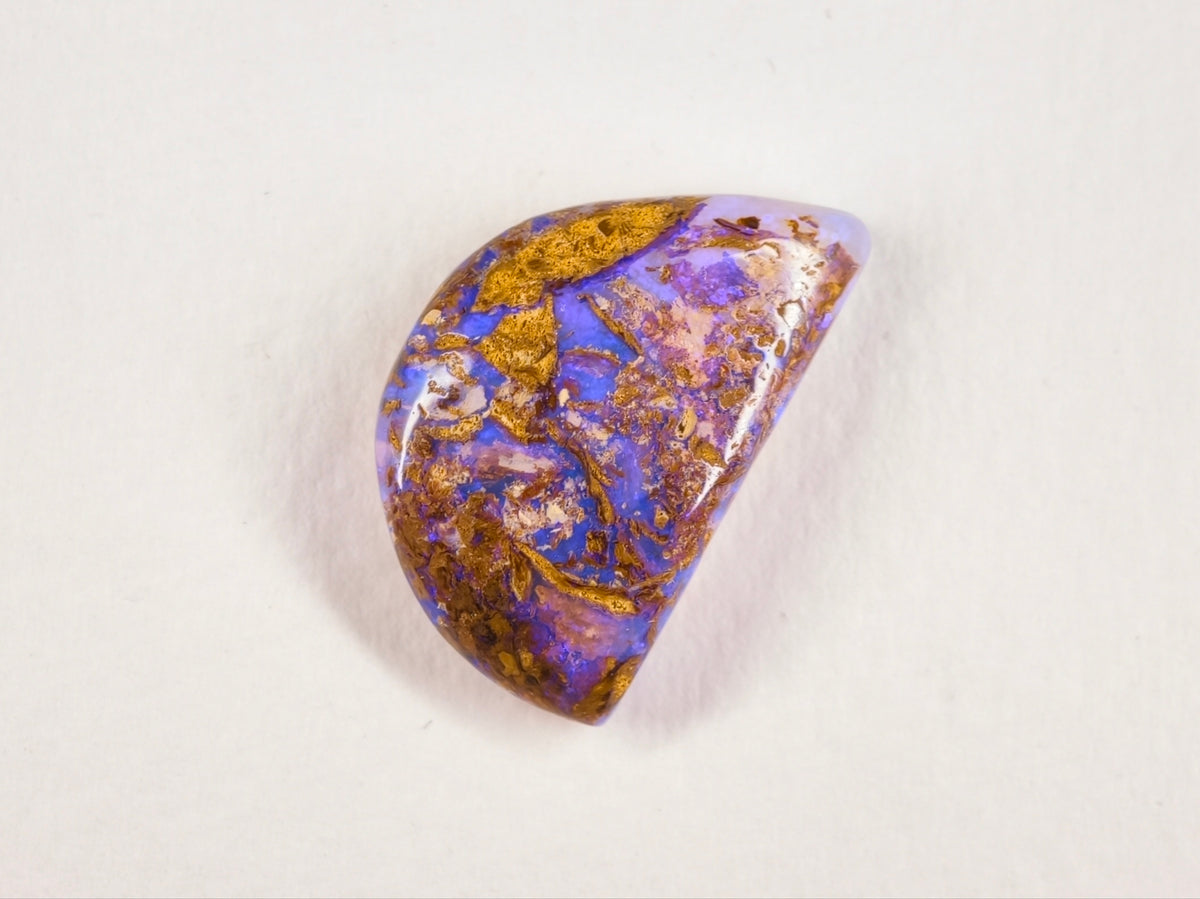 Opale boulder d’Australie — forme libre — 14,5 ct