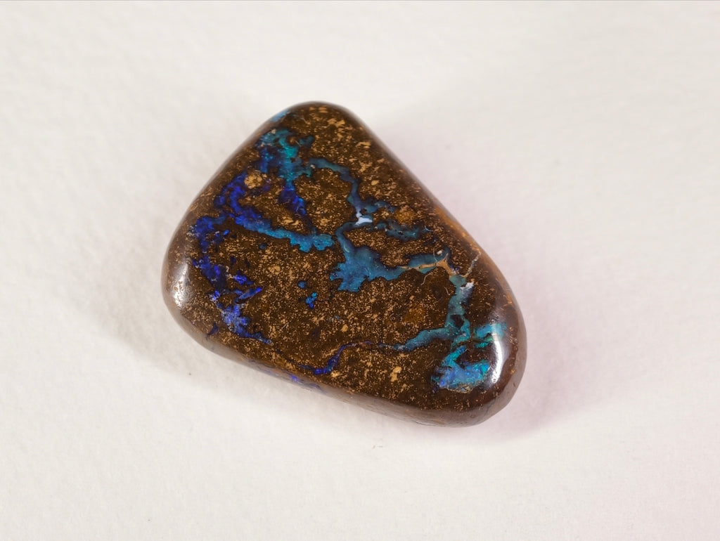 Opale boulder d’Australie — forme libre — 34 ct