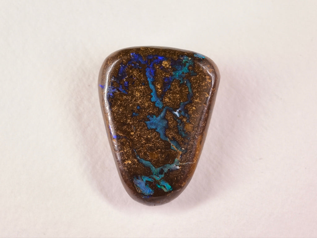 Opale boulder d’Australie — forme libre — 34 ct