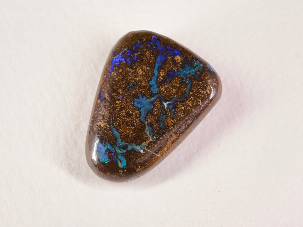 Opale boulder d’Australie — forme libre — 34 ct