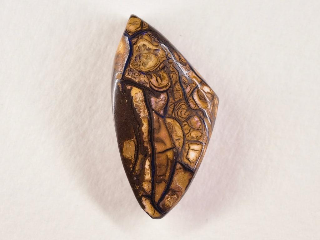 Opale boulder d’Australie — forme libre — violet — 28 ct