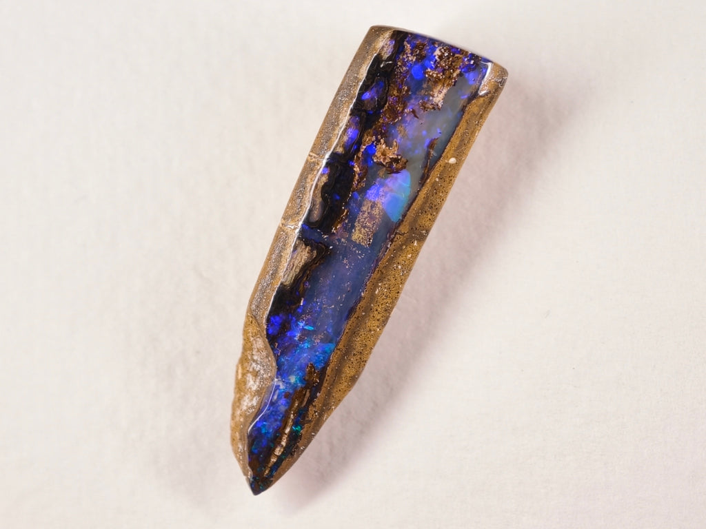 Opale boulder d’Australie — forme libre — 17,7 ct