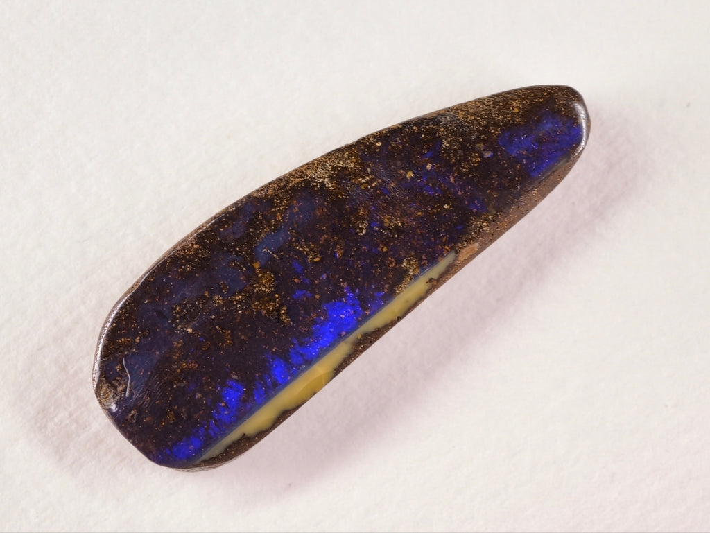 Opale boulder d’Australie — forme libre — 25,5 ct