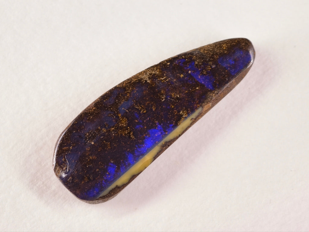 Opale boulder d’Australie — forme libre — 25,5 ct