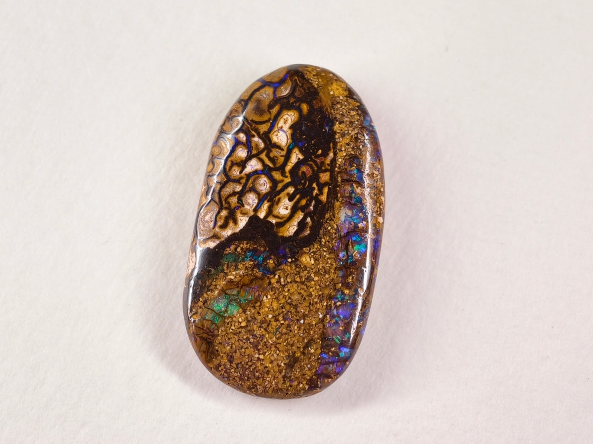 Opale boulder d’Australie — forme libre — 19 ct
