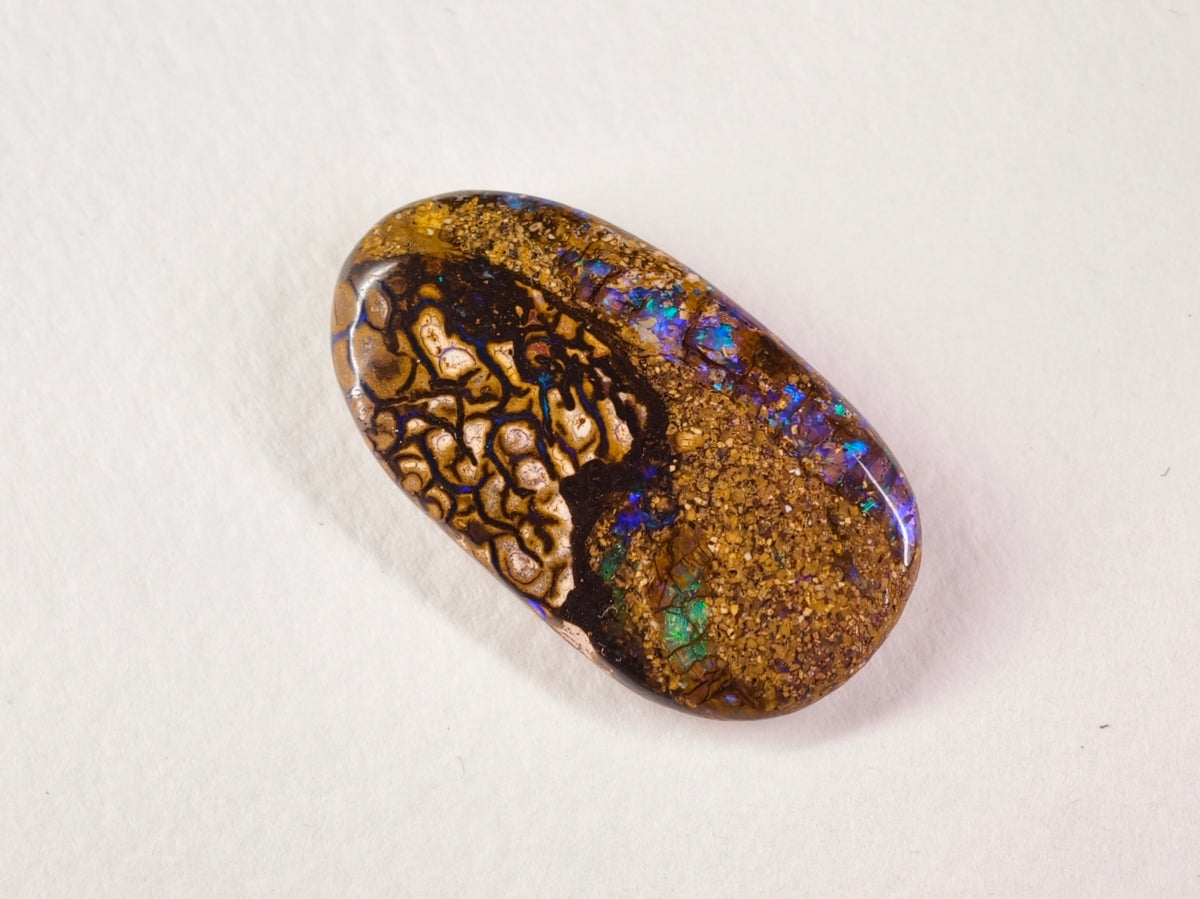Opale boulder d’Australie — forme libre — 19 ct