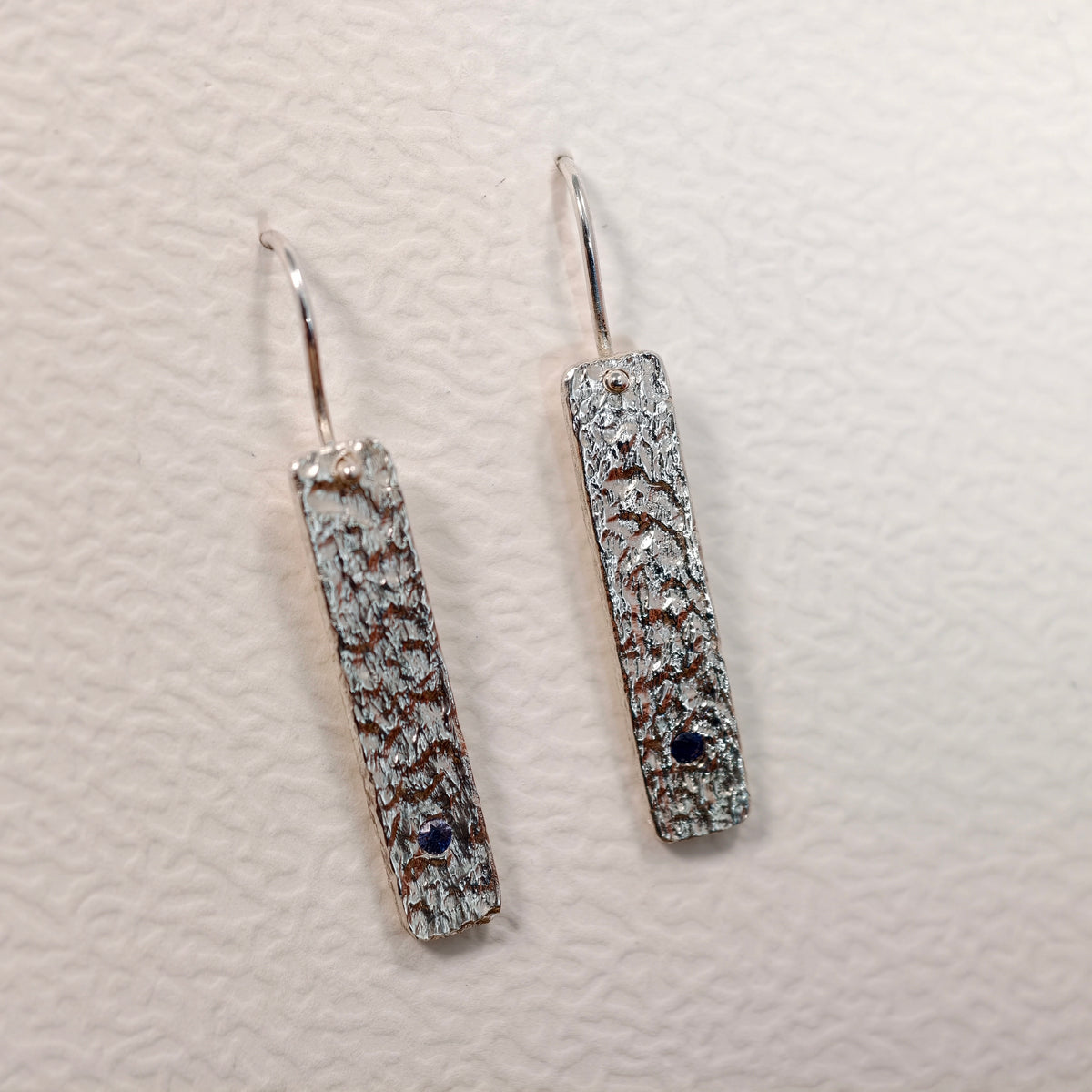 Boucles d'oreilles saphir bleu en argent 925 – BO02 — vue 2 — Tirou Bijou