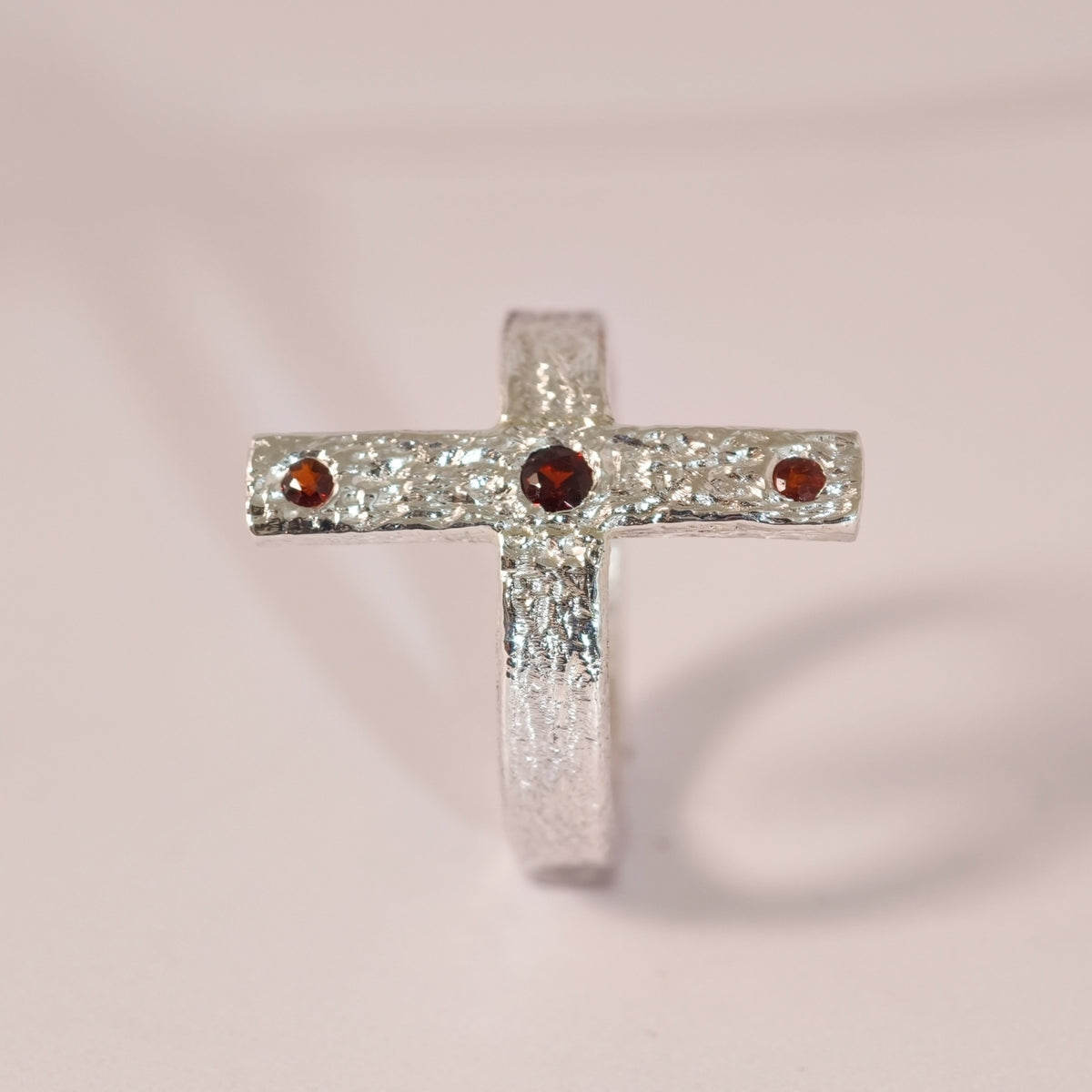 Bague croix en argent 925 et grenats – Taille 56 – BA06 — vue 4 — Tirou Bijou