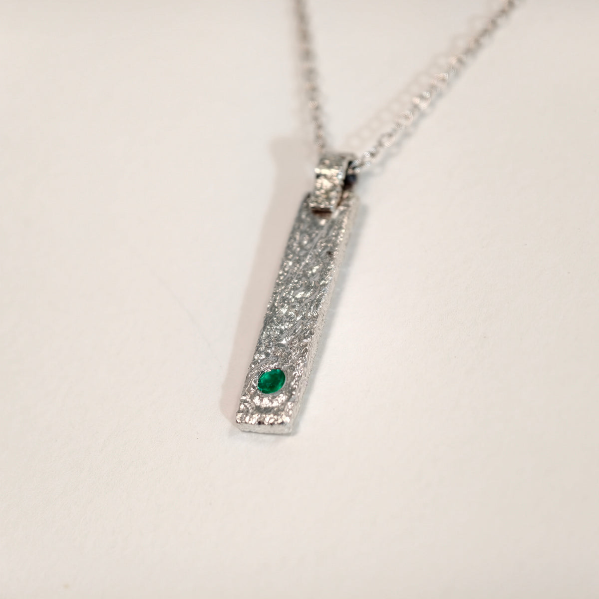 Pendentif émeraude en argent 925 – P01 — vue 2 — Tirou Bijou
