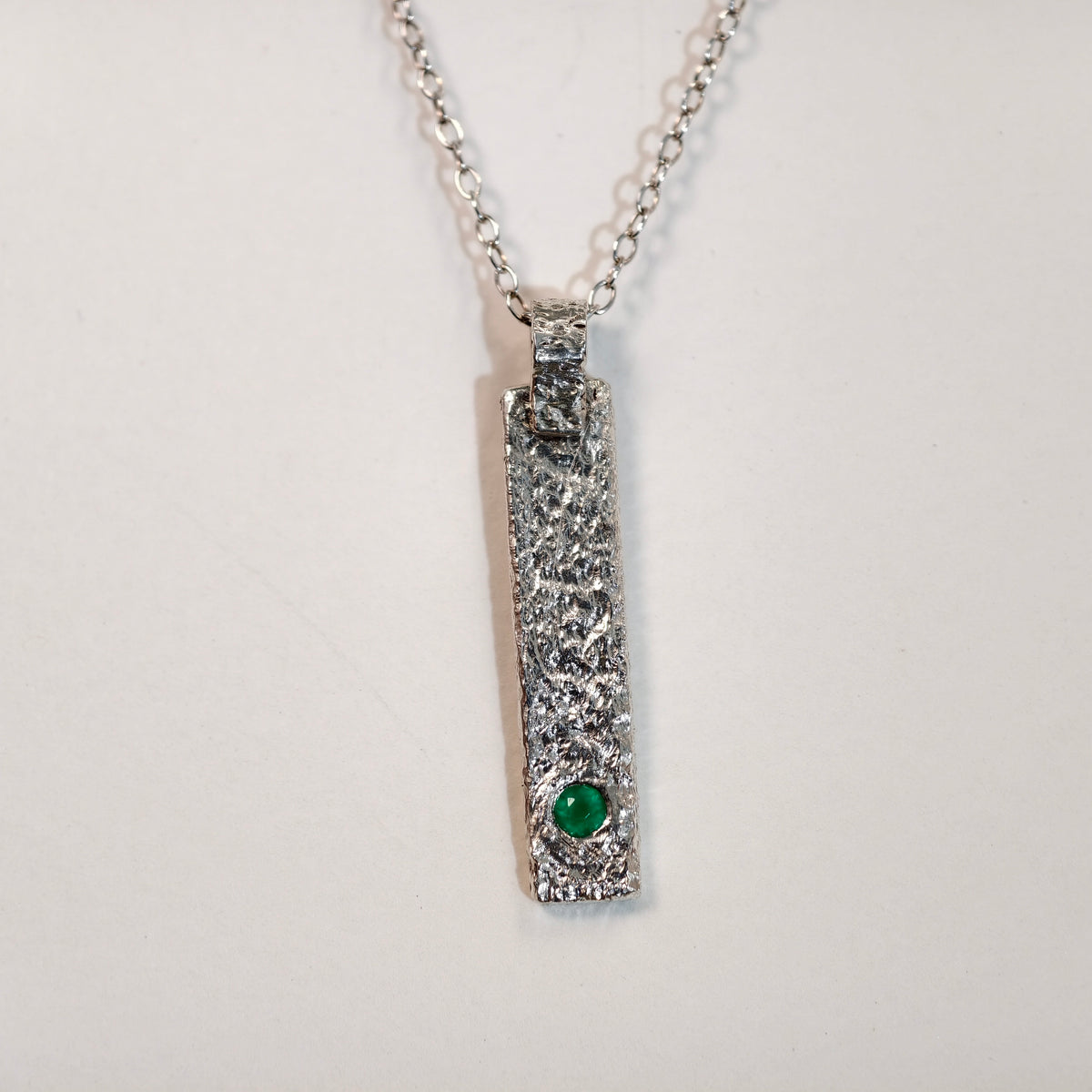 Pendentif émeraude en argent 925 – P01 — vue 4 — Tirou Bijou
