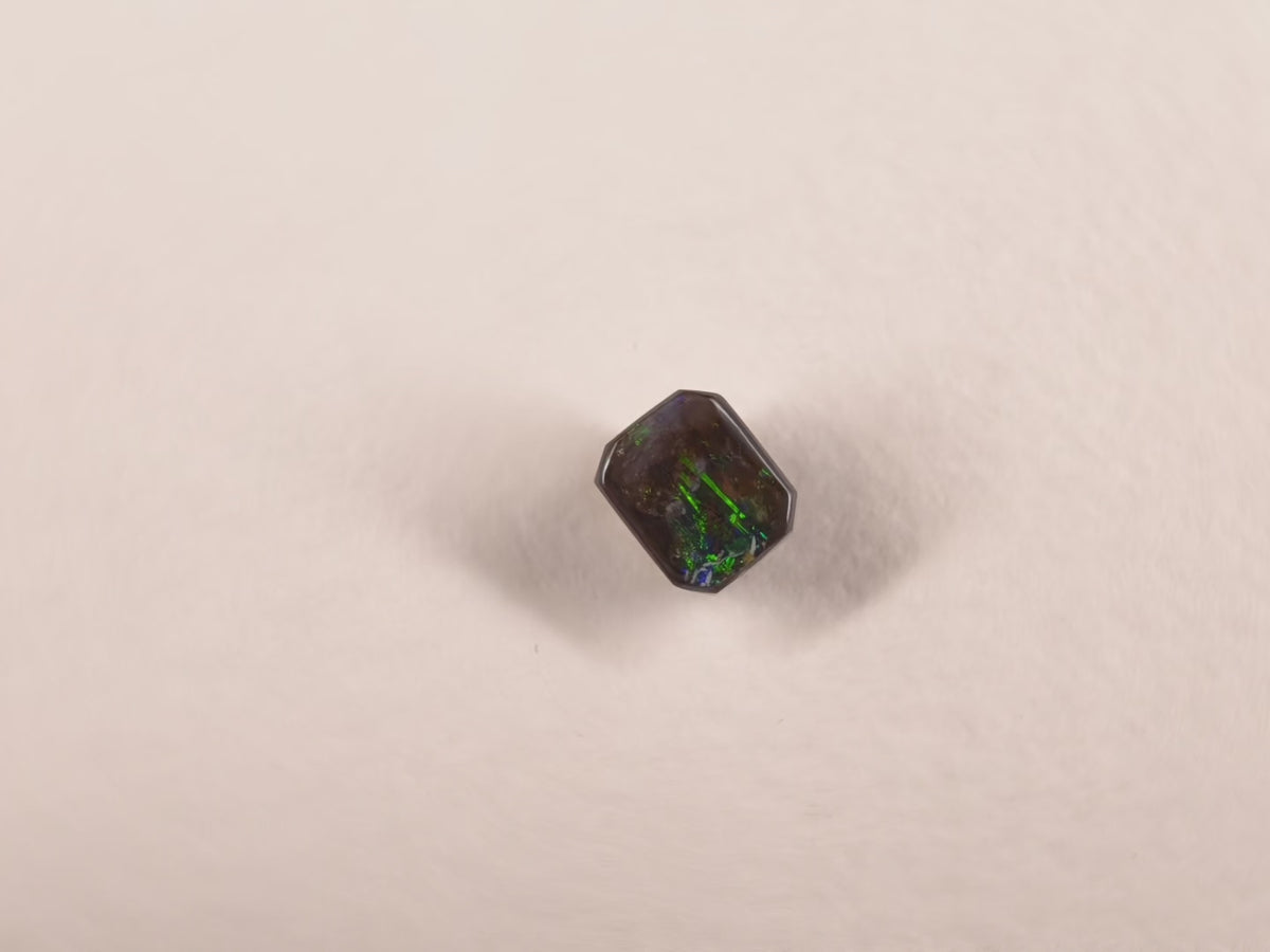 Opale boulder d’Australie — taille émeraude — 3,2 ct