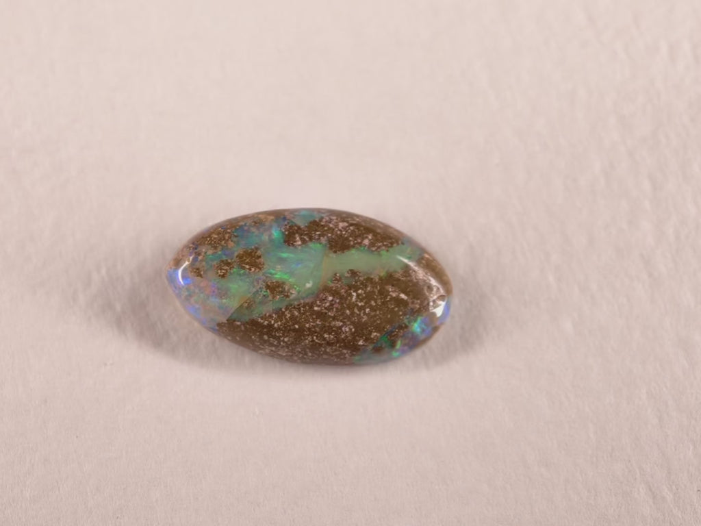 Opale boulder d’Australie — forme libre — 6,3 ct