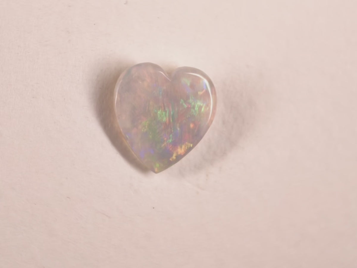 Opale d’Australie — cœur — 1,4 ct