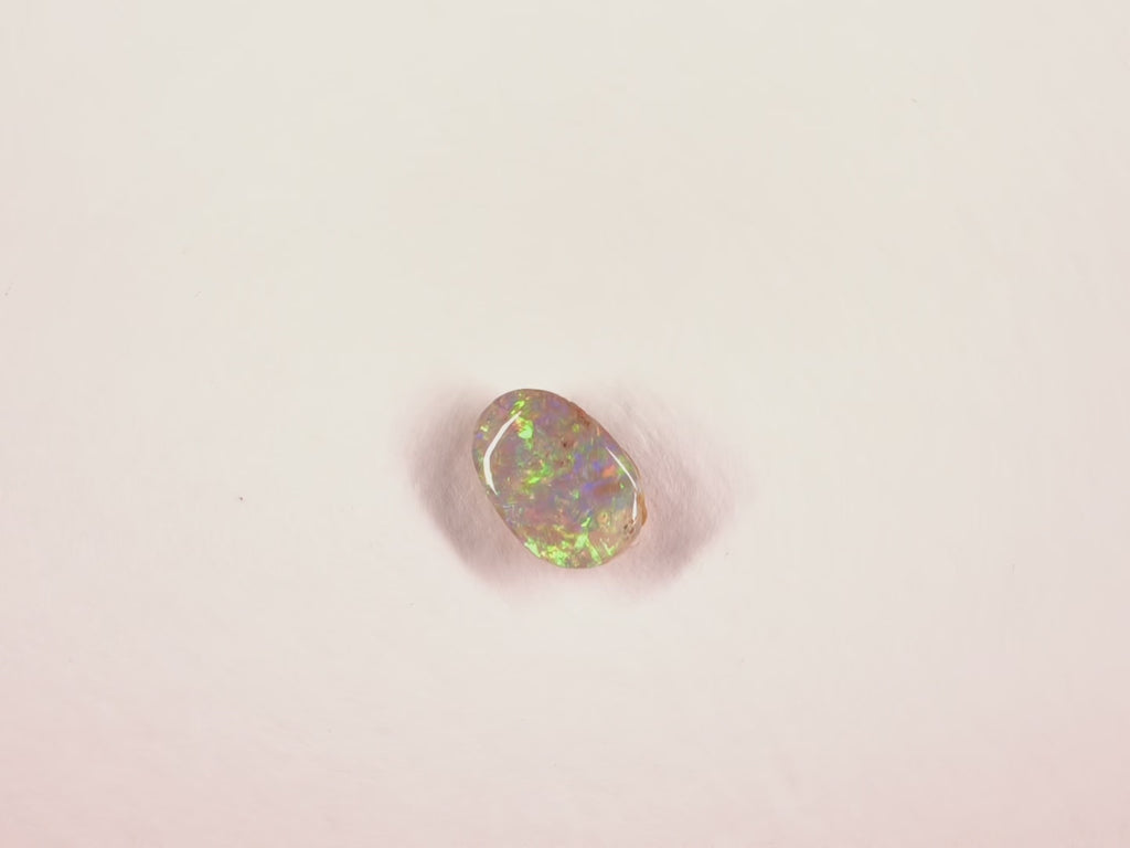 Opale boulder d’Australie — 0,9 ct