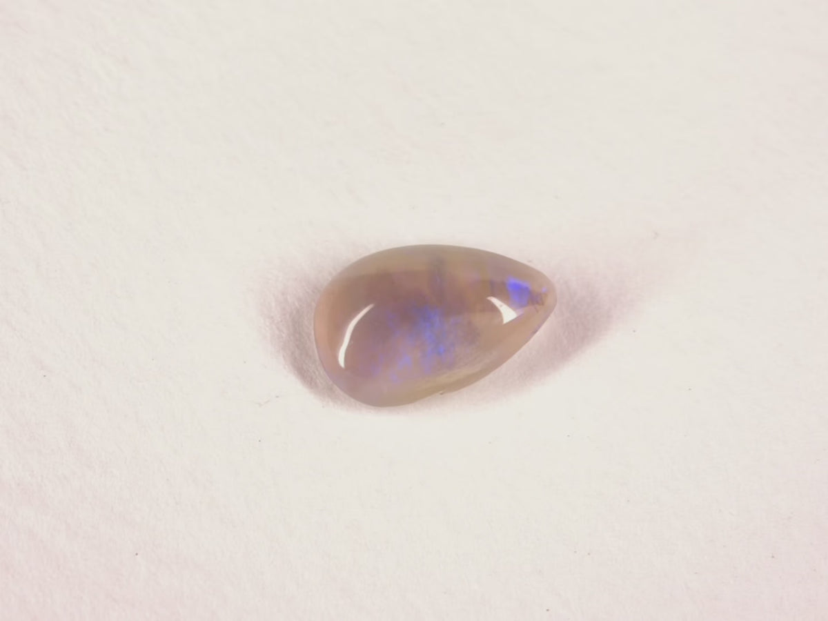 Opale d’Australie — goutte — 1,9 ct