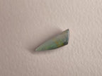 Opale boulder d’Australie — forme libre, vert et orange — 4,2 ct